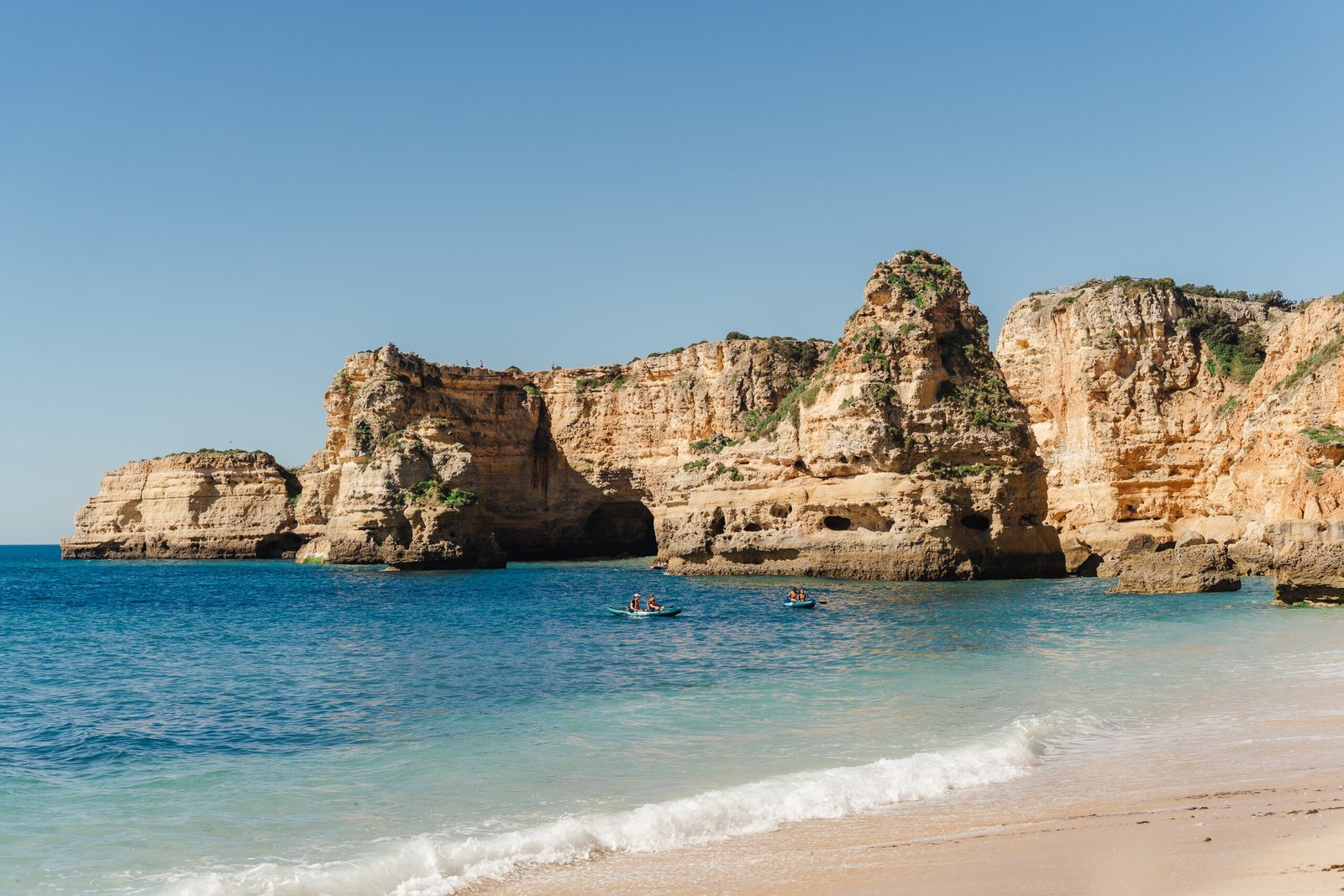 Praia Marinha family photographer in Algarve