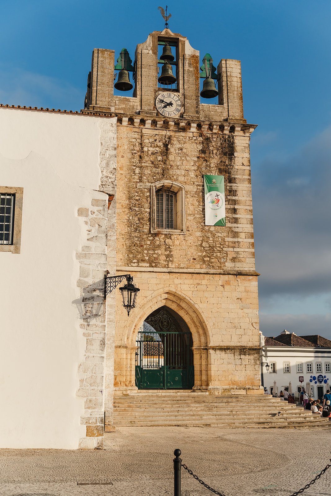 Old Town Faro photographer for family and couples